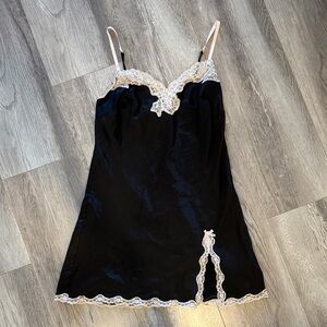 Black Lace Trim Nightgown